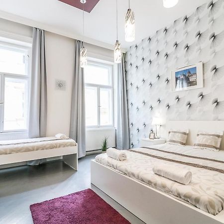 Real Apartments Hegedu Budapest Exterior photo
