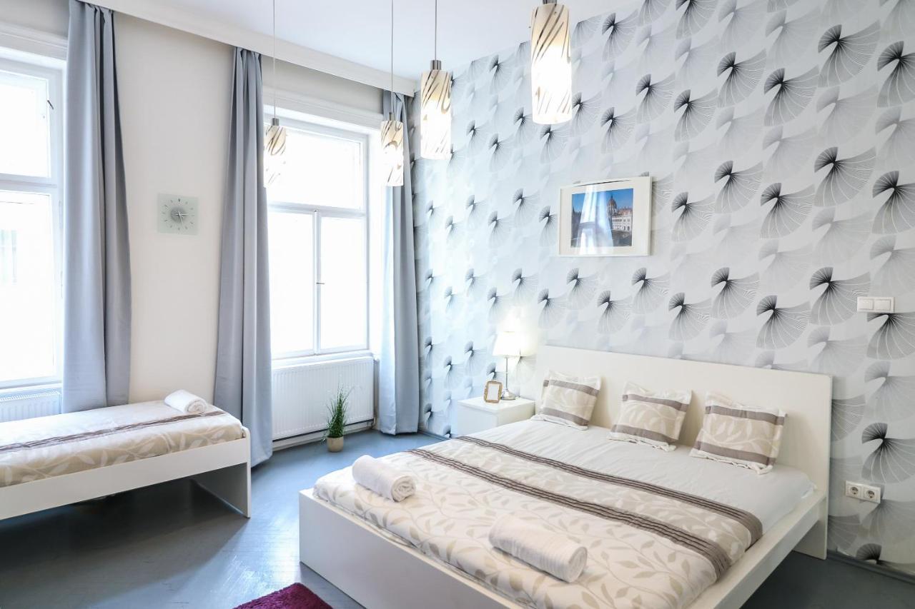 Real Apartments Hegedu Budapest Exterior photo
