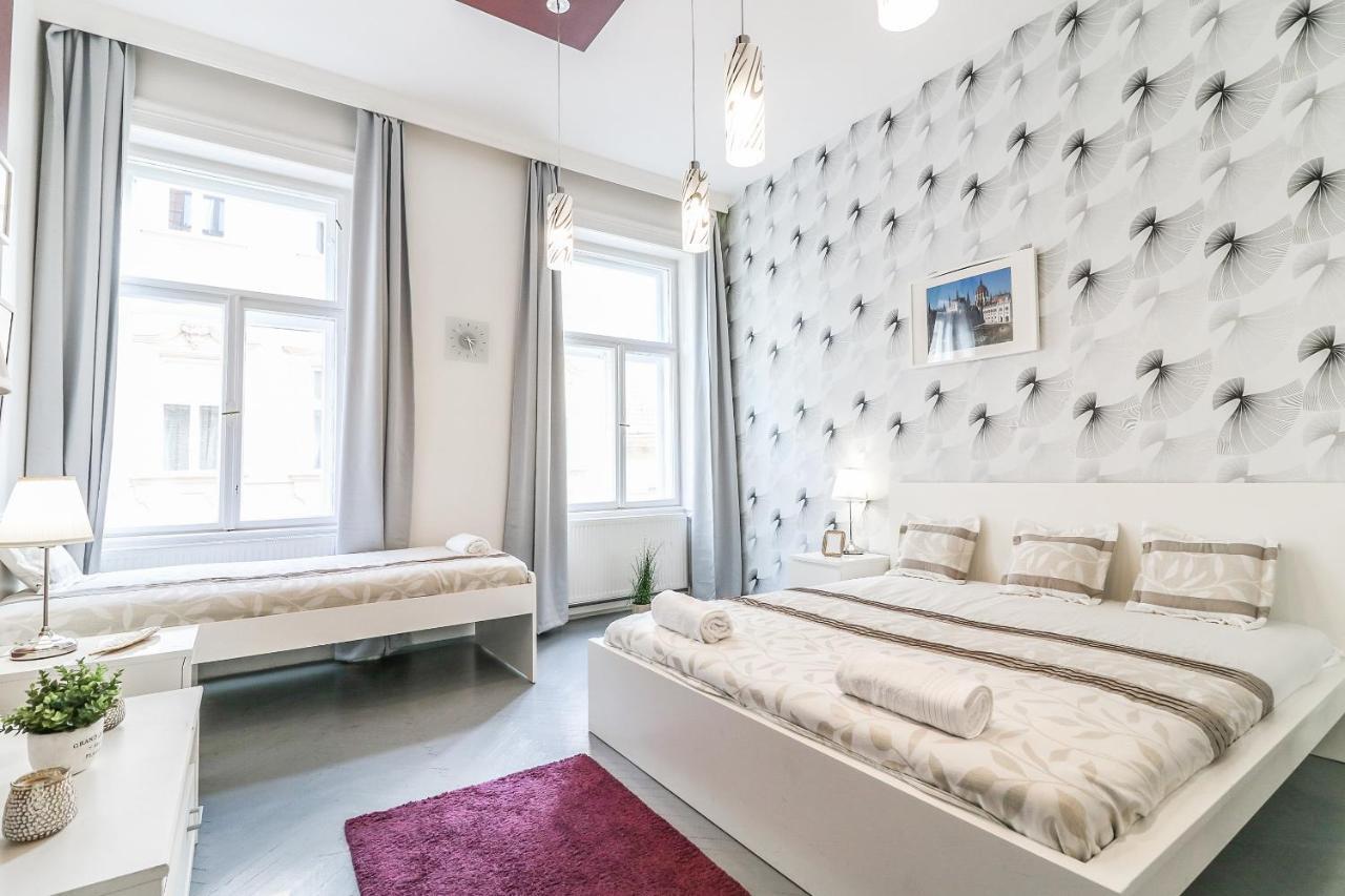 Real Apartments Hegedu Budapest Exterior photo